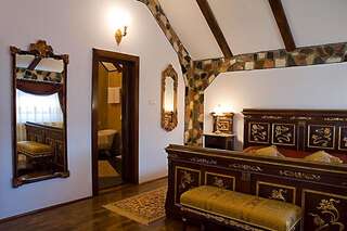 Отель Hunter Prince Castle & Dracula Hotel Турда Специальное предложение - люкс с новогодним пакетом услуг-2